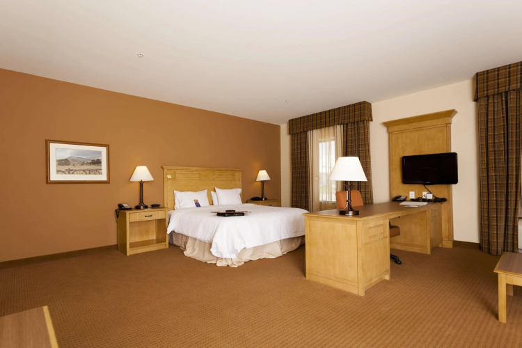 Hampton Inn & Suites Riverton