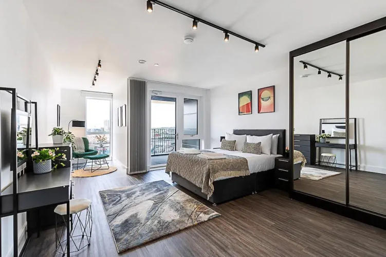 Sky-high Apartment With Modern Decor