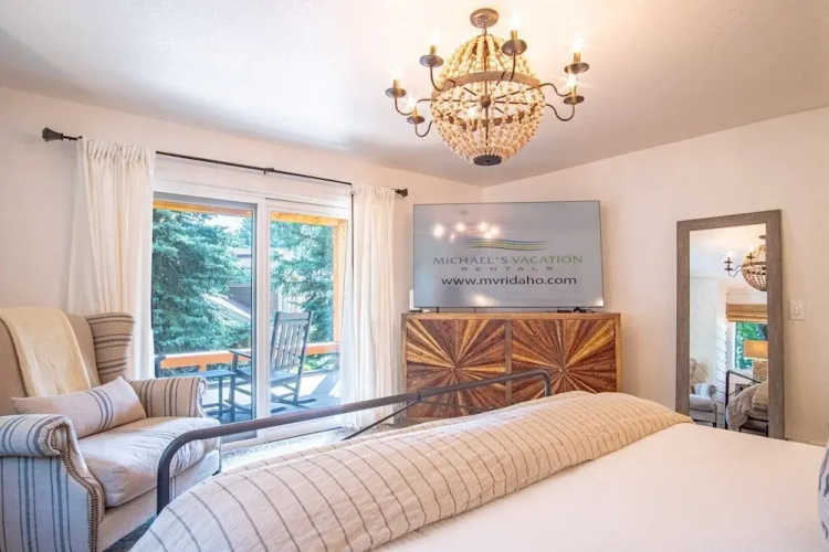 Sunburst 33 - 3BD + Loft + Resort Amenities