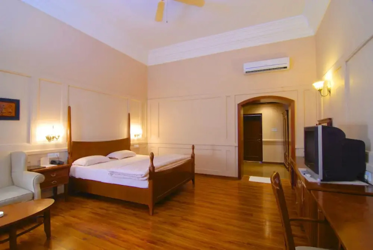 Chanakya BNR Hotel