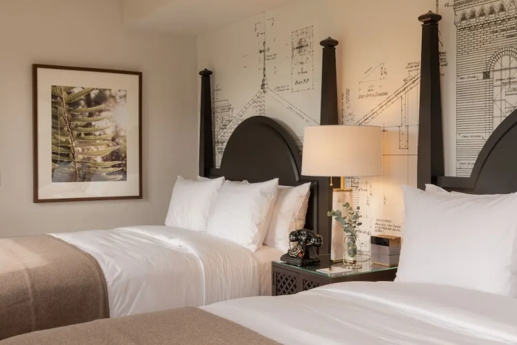 Classic Quadruple room