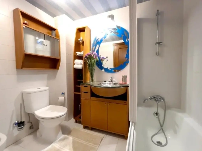 3 Bedrooms Apartment