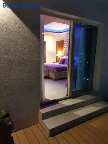 Rooms Ana