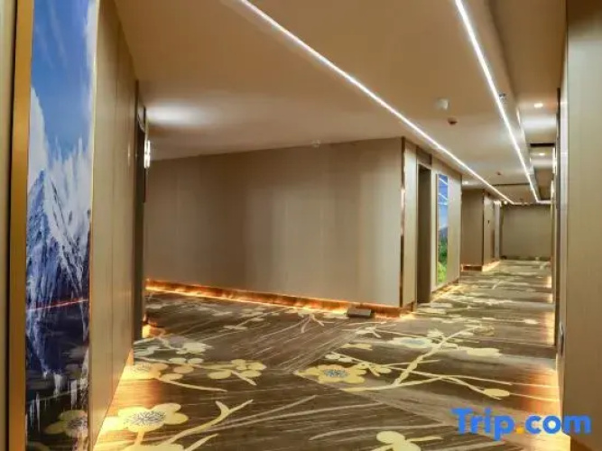 Nalati Yuhao Hotel