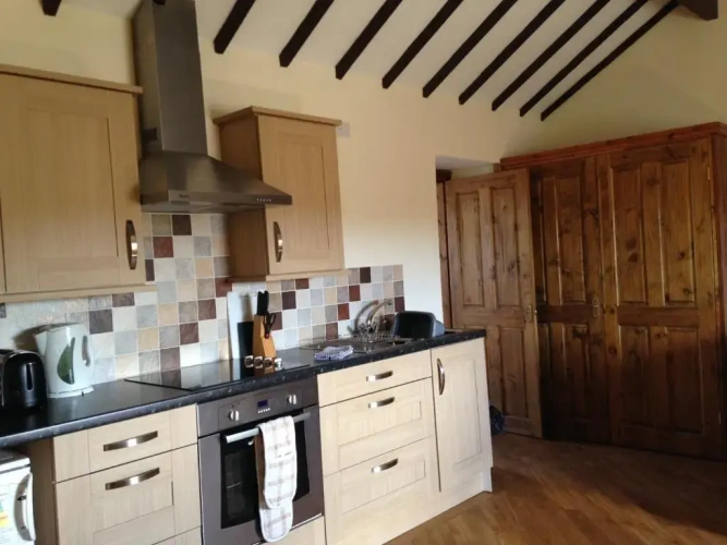 2 Bedrooms Cottage