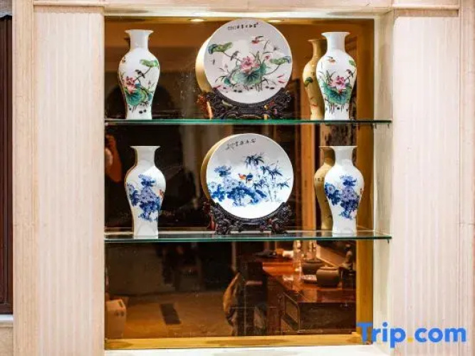 Jingdezhen Baimo Manor