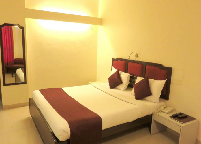 Hotel Ashish Plaza