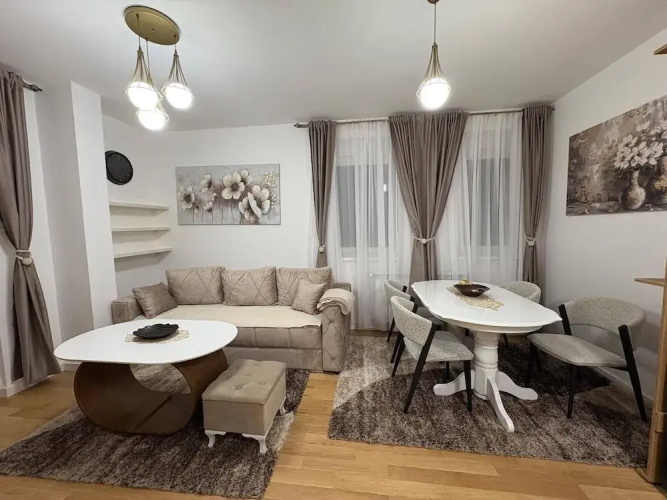 I&I Apartments 36