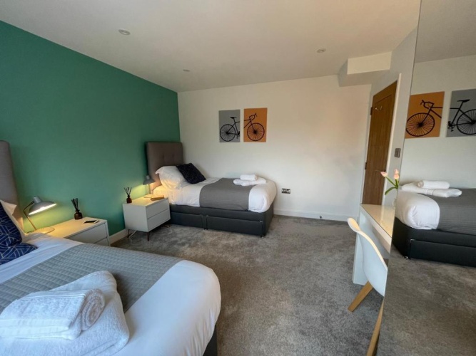 2 Bedrooms Apartment