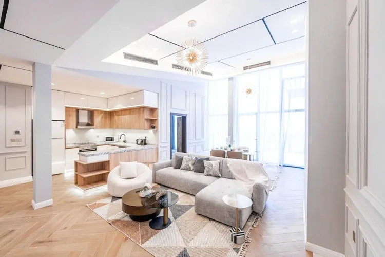 3 Bedrooms Apartment