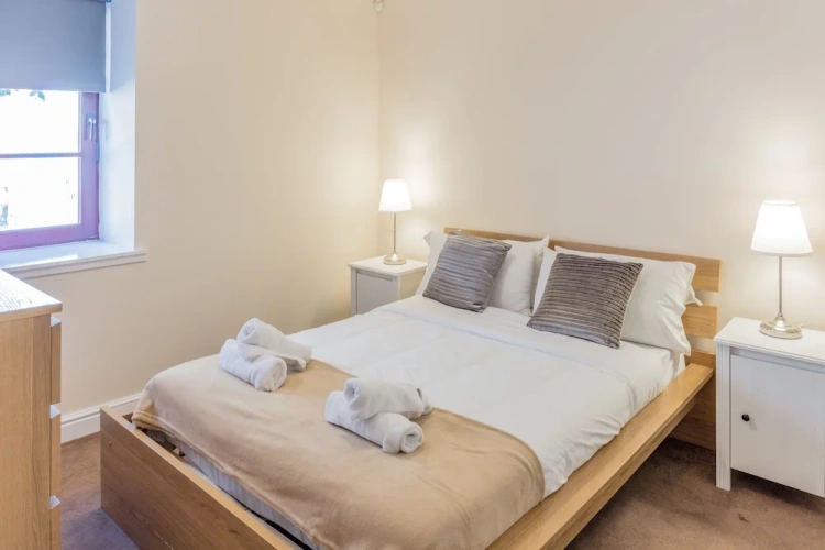 2 Bedrooms Apartment