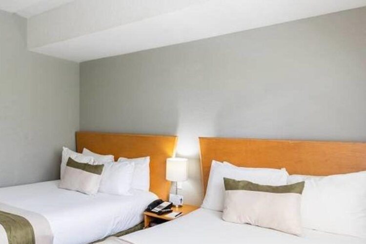 Crest Hotel Suites