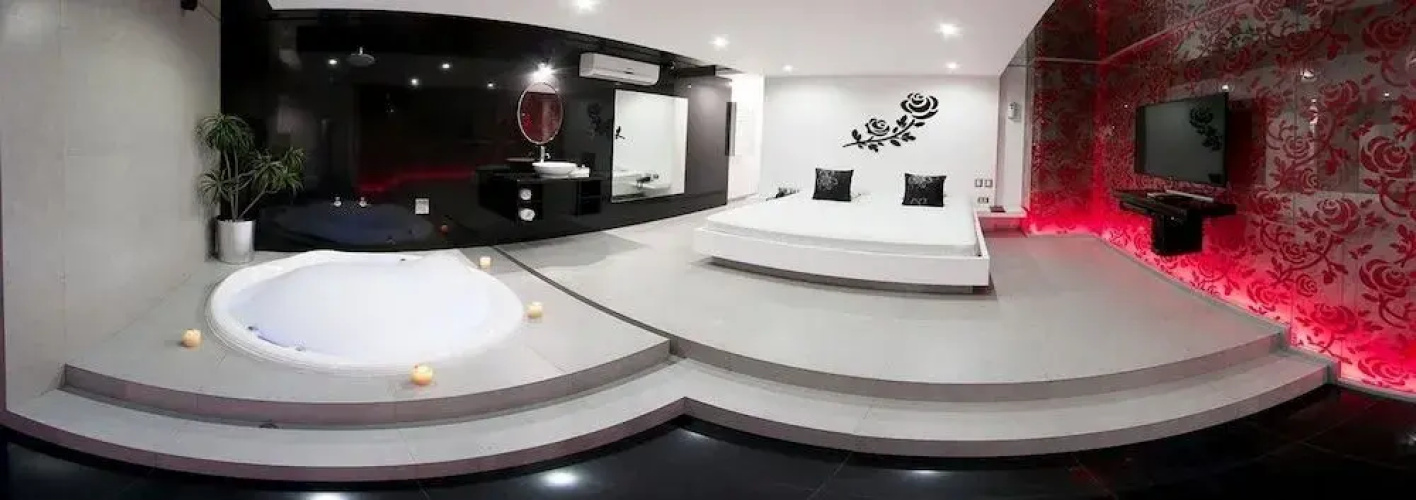 Orei' Suites & Spa