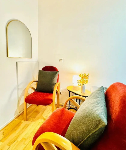 Cozy 4BR Apt for 12P Near FAC Platz