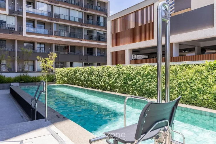 Complete Studio 120 m From the Subway Hmr0602