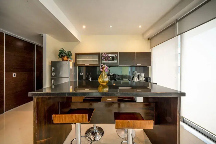The Loft - Just 4 blocks from the beach