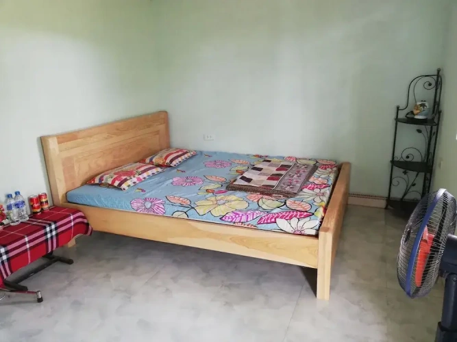 1 Bedroom Standard Family room with lake view
