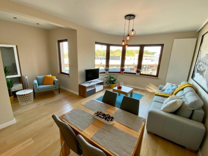 2 Bedrooms Apartment