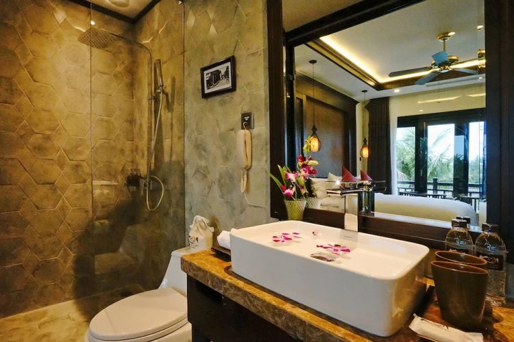 3 Bedrooms Villa with river view