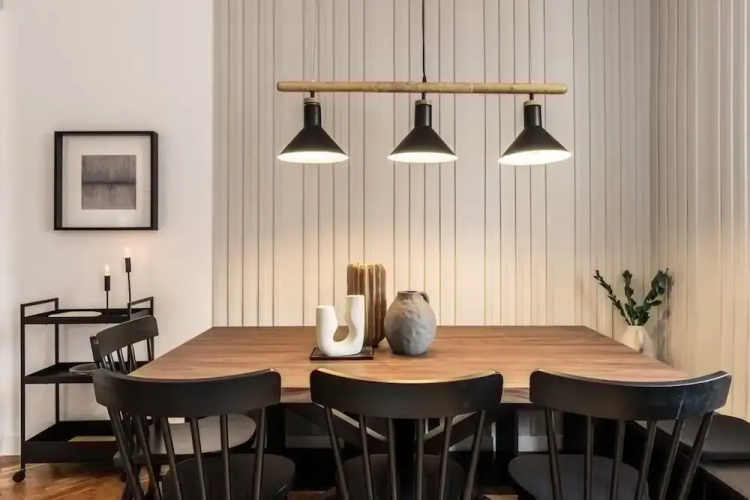 Sofia - 4 Bedrooms and Balcony in O Donell