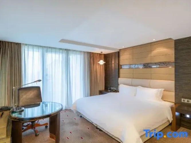 Deluxe Double room with garden view