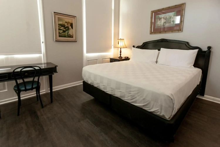 Chateau Hotel