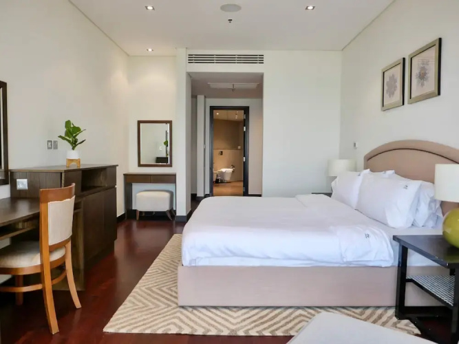 Oceanfront 2BR Apartment With Sea Views