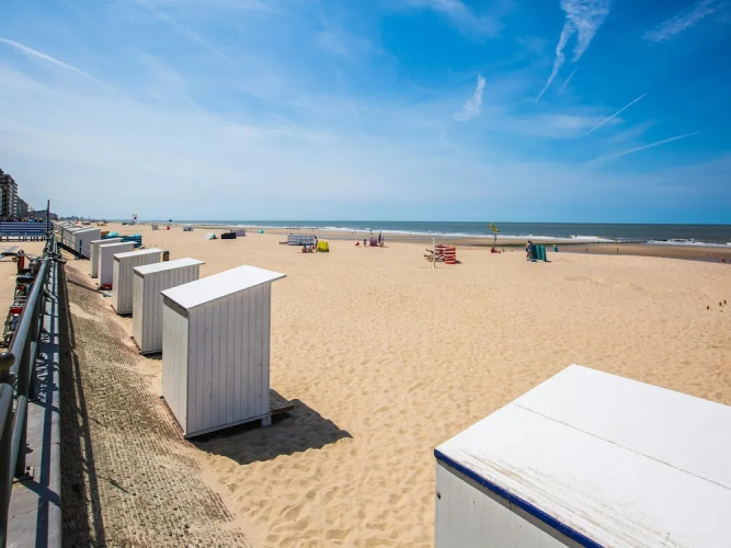 Studio in Middelkerke With Sea View