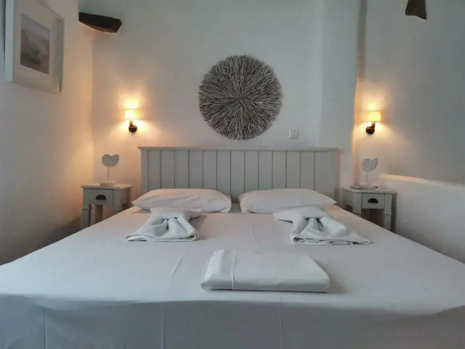Elia Apartments