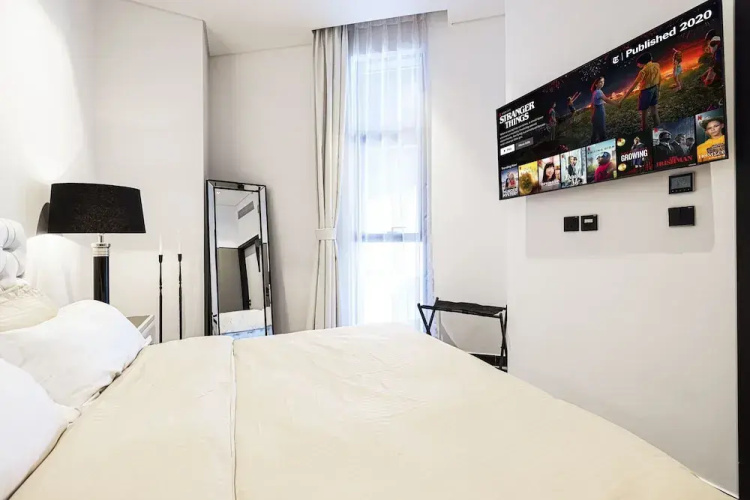 Waves - The Suite Dubai Luxury Waterfront Living