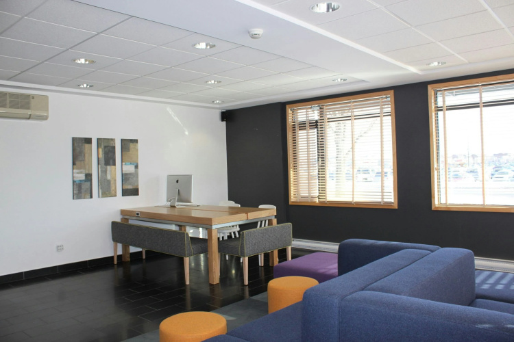 Hotel Dauphin Saint Hyacinthe photo 9