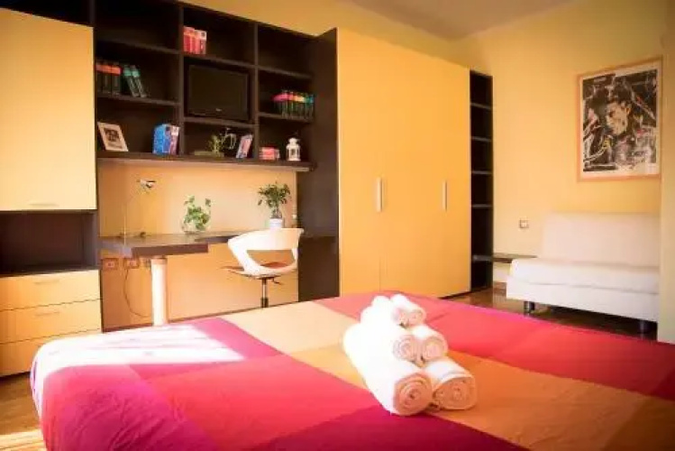 Chat&Chill Vatican Apartment