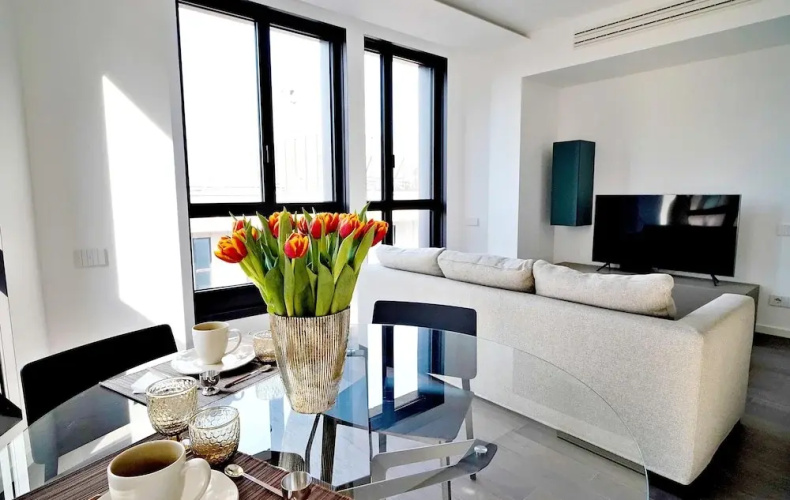 San Babila Modern Apartment
