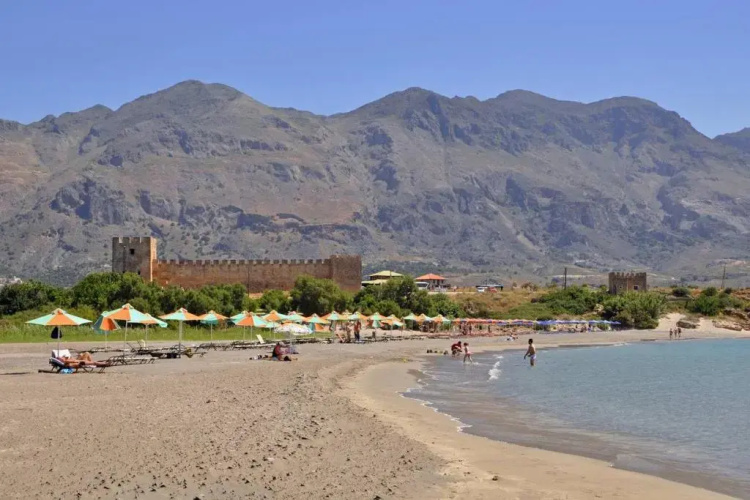 Levantes - Walk To Beach - AC WIFI