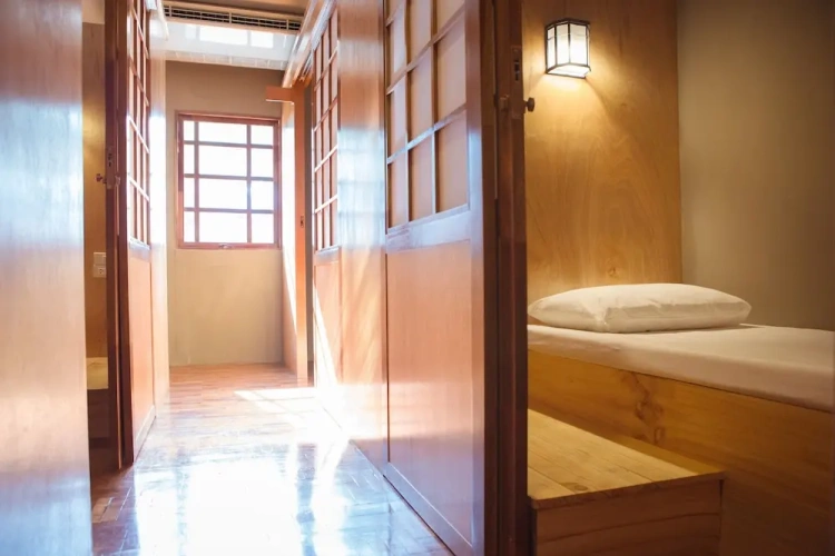 Economy room