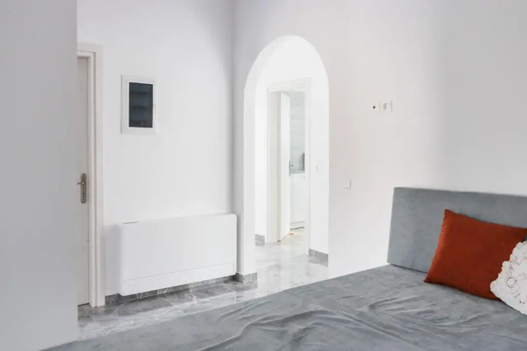Kastrena House