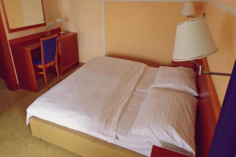 Hotel Monica