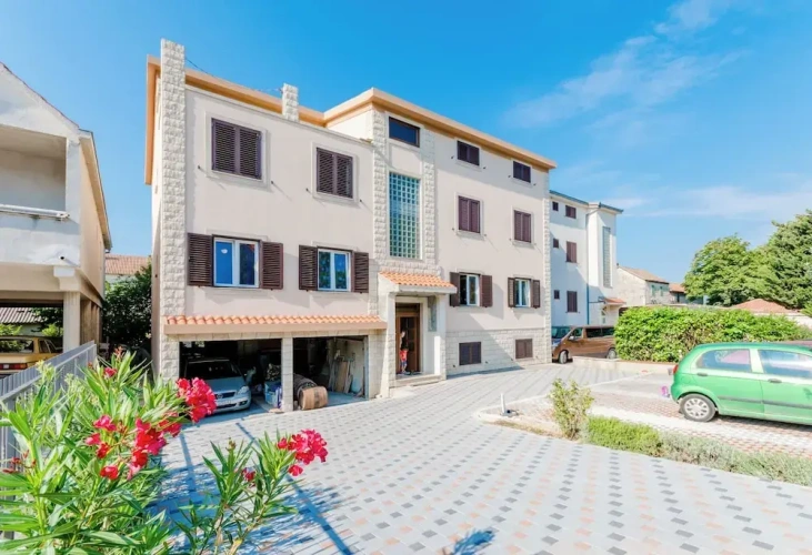 2 Bedrooms Apartment with balcony