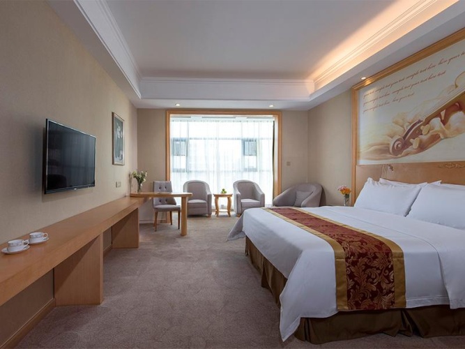 Standard Twin room with view