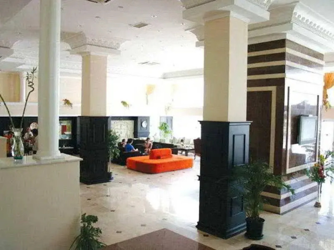 Q Ella Beach Hotel