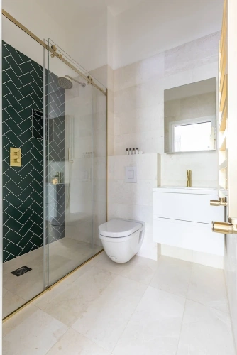 3 Bedrooms Apartment