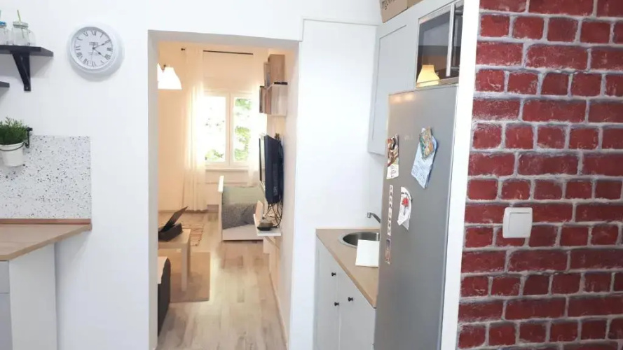Newly adapted Studio 88 with free parking