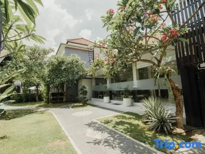 You Suite Seminyak