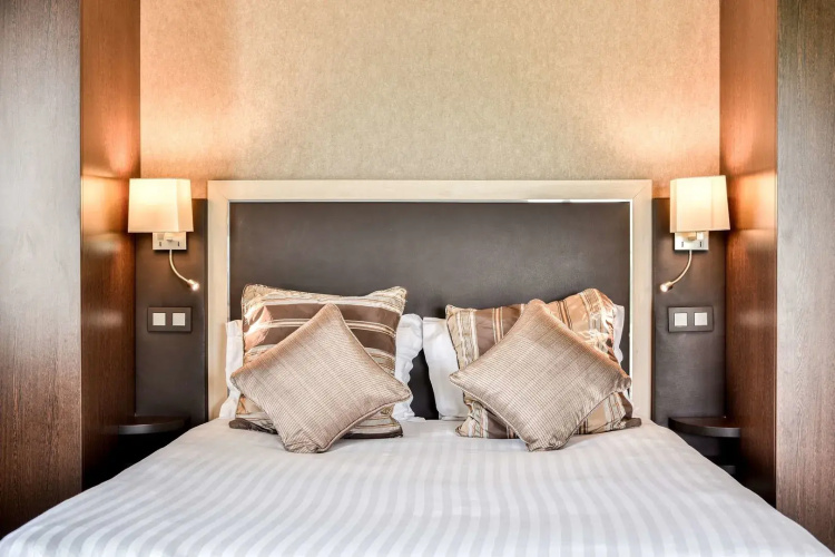 Zenitude Hotel la Valadière, an Ascend Collection Hotel