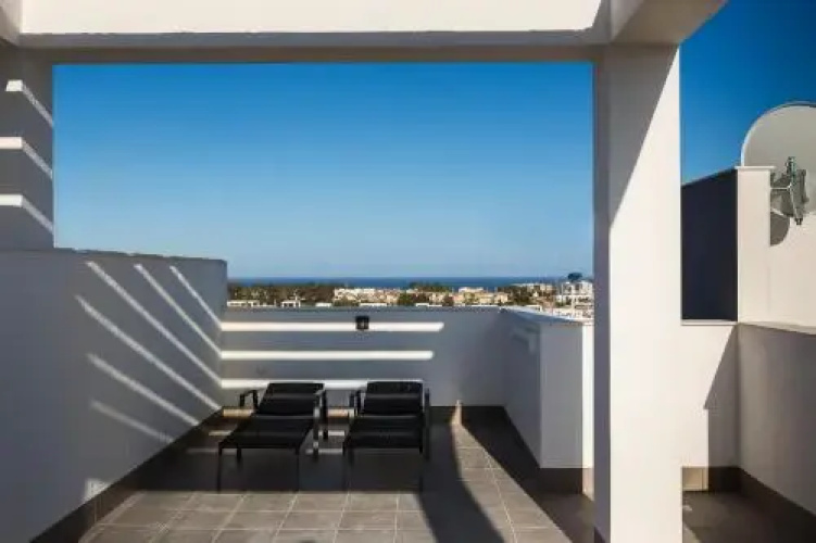 Penthouse Oasis Beach Los Altos