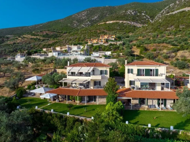 3 Bedrooms Villa
