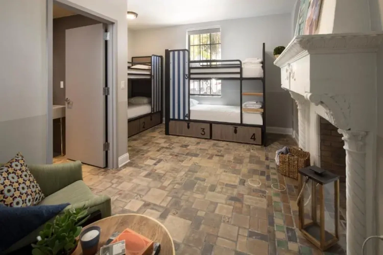 Private 4-Bed room
