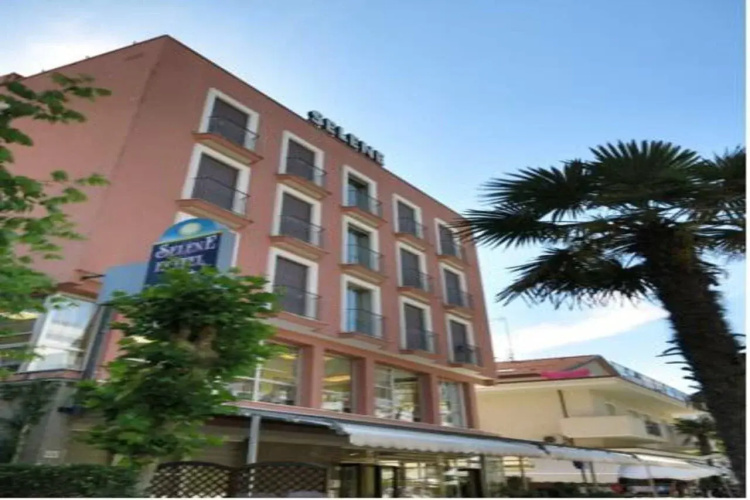 Hotel Selene