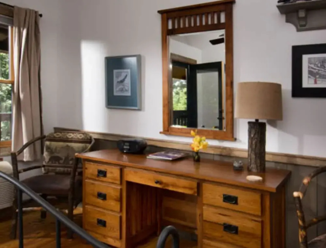 Bent Creek Lodge Bed & Breakfast