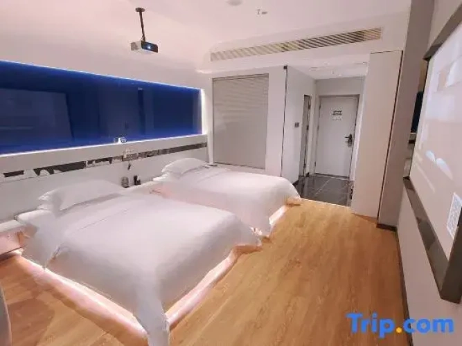 Standard Twin Family room